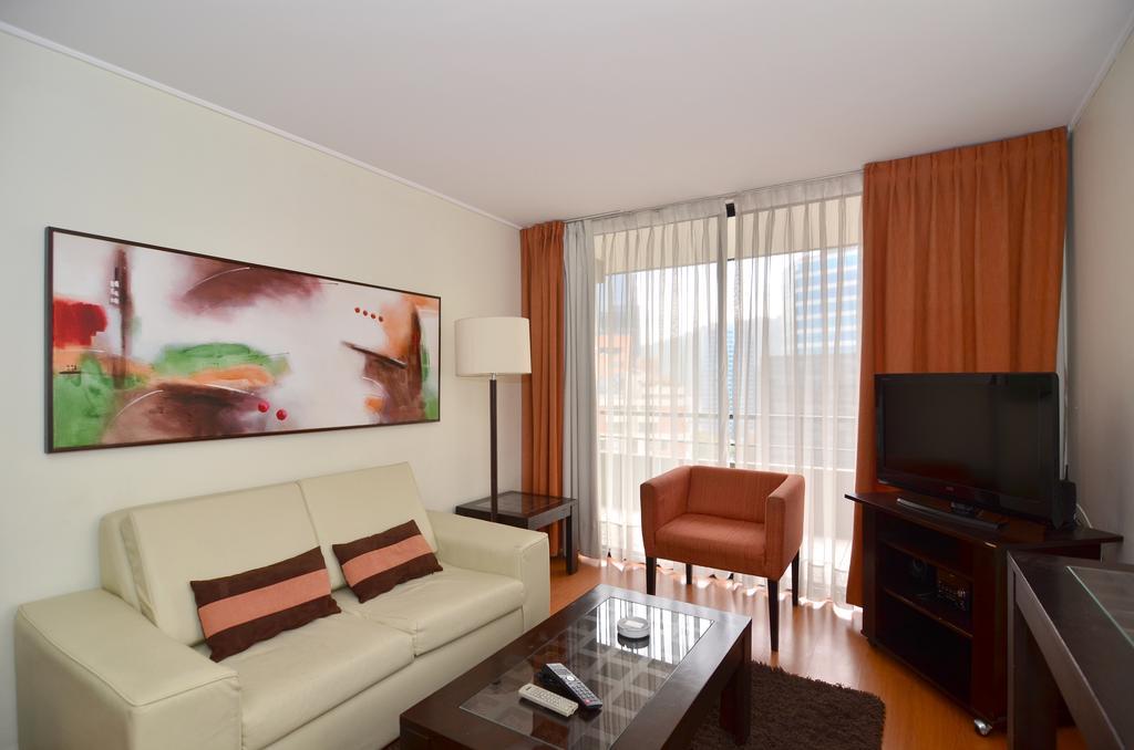 Rent A Home Bosque Norte 圣地亚哥 外观 照片