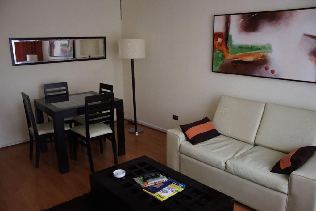 Rent A Home Bosque Norte 圣地亚哥 外观 照片