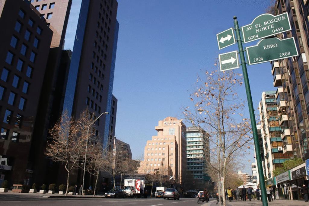 Rent A Home Bosque Norte 圣地亚哥 外观 照片